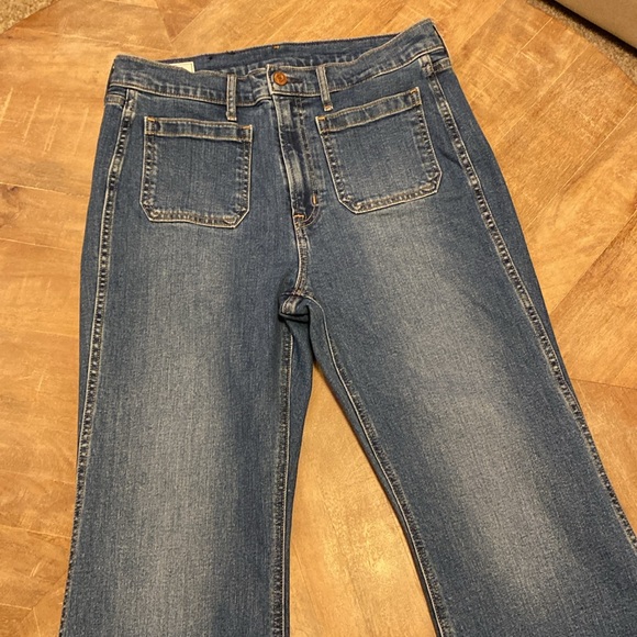 High Rise '70s Flare Jeans - Picture 4 of 8